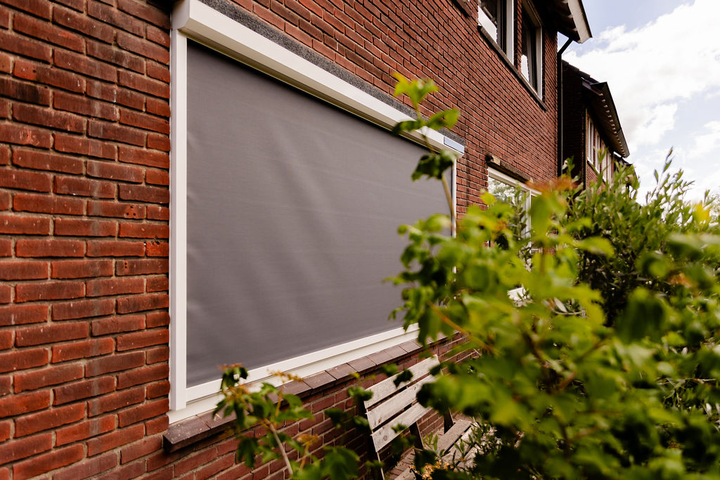 screen voor het raam